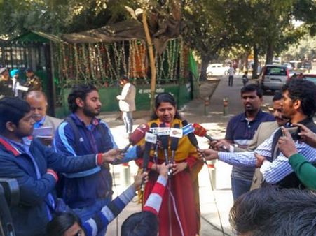 40 லட்சம் போலி வாக்காளர்கள்... தலைமை தேர்தல் ஆணையரிடம் கனிமொழி புகார்