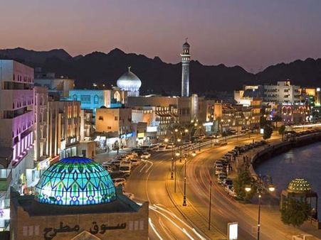 அதிக சம்பளம் வாங்கும் வெளிநாட்டவர்களை ஊருக்கு அனுப்பும் ஓமன்