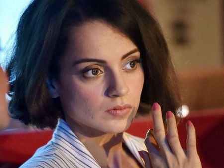 கடற்படை நிகழ்ச்சியில் நடிகை கங்கனாவுக்கு என்ன வேலை?: அமைச்சர் பாரிக்கர் விளக்கம்