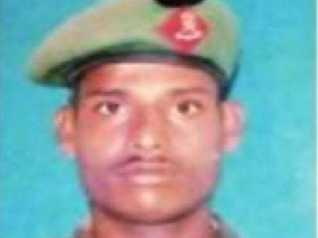 உயிருக்கு போராடும் ஹனுமந்தப்பாவுக்கு சிறுநீரகம் தர முன் வரும் பெண், ஓய்வு பெற்ற காவலர்