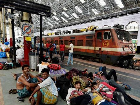 இனி ரயில் டிக்கெட்டுடன் உணவு, போர்வை, தலையணையும் ரிசர்வ் செய்யலாம்!