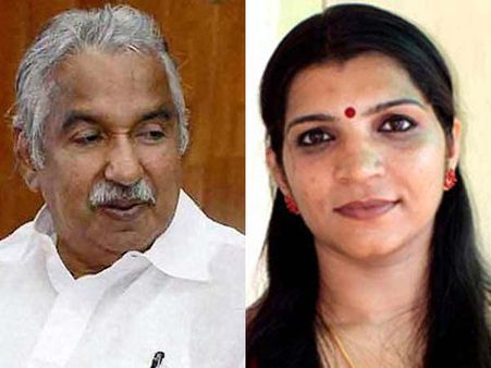 கேரள தலைமைச் செயலகத்தில் பயங்கர மோதல்: காரணம் சாண்டி, சரிதா மீம்ஸ் பிளக்ஸ் போர்டுகள்