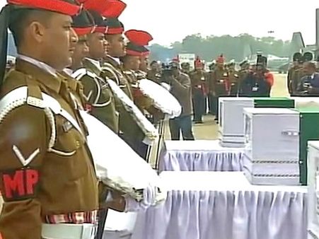 டெல்லியில் பனிச்சரிவில் உயிரிழந்த வீரர்களின் சடலங்கள்... 4 தமிழக வீரர்கள் உடல்கள் சென்னை வந்தது