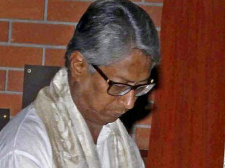 இந்திய வரலாற்றில் முதல் முறையாக மத்திய பல்கலைக்கழக துணை வேந்தர் அதிரடி டிஸ்மிஸ்