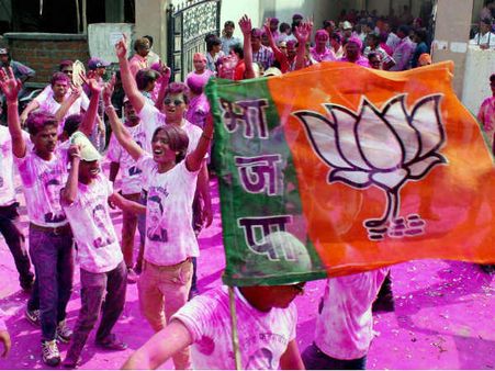 இடைத்தேர்தல்: கலவர பூமி முசாபர்நகரில் பாஜக வெற்றி.. உ.பி.யில் சமாஜ்வாதிக்கு பலத்த அடி