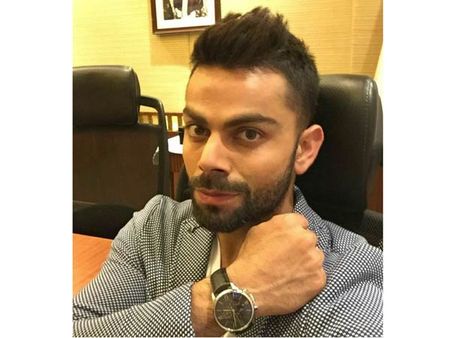 என்ன காதல்? யாருடன்?: அனுஷ்காவின் பெயரைக் கேட்டதும் டென்ஷன் ஆன கோஹ்லி