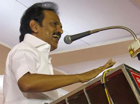 சட்டப்பேரவையில் உண்மைக்கு மாறாக பேசி மக்களை ஏமாற்றும் முதல்வர்: ஸ்டாலின் சாடல் !