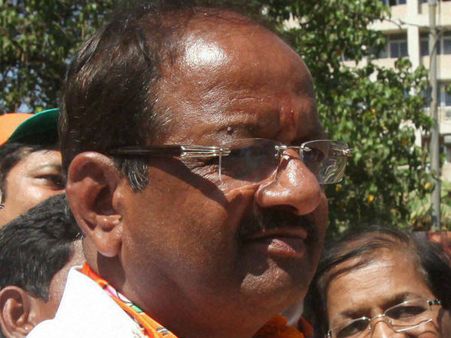 விவசாயிகள் தற்கொலை செய்வது ஒரு ஃபேஷனாகிவிட்டது: பாஜக எம்.பி. கிண்டல்