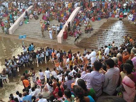 மனித வெடிகுண்டு அச்சுறுத்தல்: கும்பகோணம் மகாமகம் குளத்திற்கு பலத்த பாதுகாப்பு