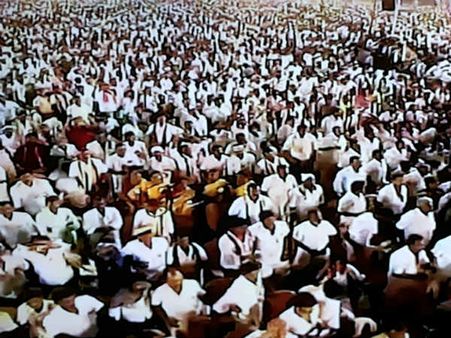 காஞ்சி. குலுங்கியது... தொடங்கியது தேமுதிக மாநாடு.. விஜயகாந்த் பேச்சுக்காக தொண்டர்கள் காத்திருப்பு!