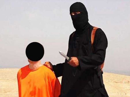 12 ராணுவ அதிகாரிகளின் தலையை வெட்டிக் கொடூரமாக கொன்ற லிபியா ஐ.எஸ் தீவிரவாதிகள்