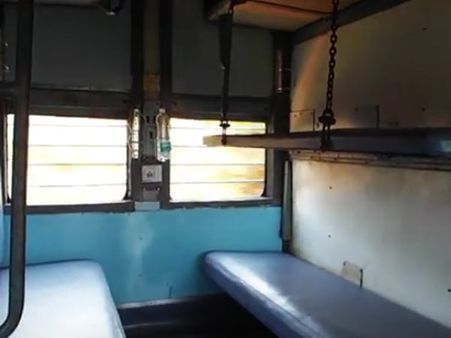 ரயில் டிக்கெட் முன்பதிவில் பெண்களுக்கு 33%; லோயர் பெர்த்தில் மூத்த குடிமக்களுக்கு 50% இடஒதுக்கீடு