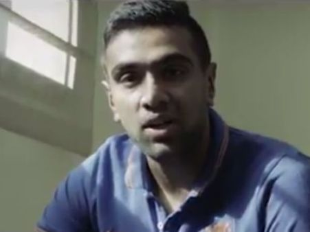 விராட், டோணிய விடுங்க.. நாட்டை பற்றி யோசிங்க, ஓட்டு போடுங்க: அஸ்வின் அதகளம்