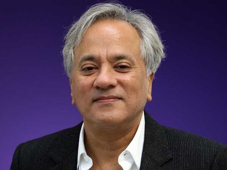 இந்திய சிற்பி அனிஷ் கபூரின் சிற்பம் ரூ.4.8 கோடிக்கு ஏலம்