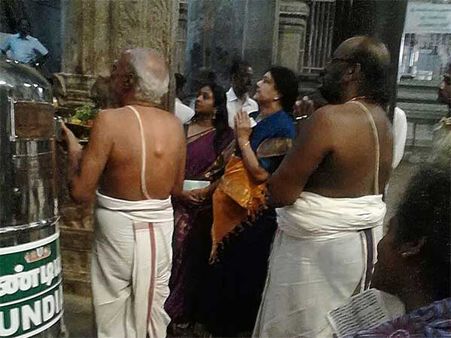 ஜெ. வெற்றிக்காக கோயில் கோயிலாகச் சுற்றும் சசிகலா... இன்று ஸ்ரீரங்கம், பிள்ளையார்பட்டி