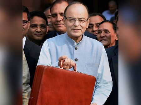 பட்ஜெட் தாக்கல் செய்கையில் ஜேட்லி ஏன் ராகுல் காந்தி பெயரை குறிப்பிட்டார்?