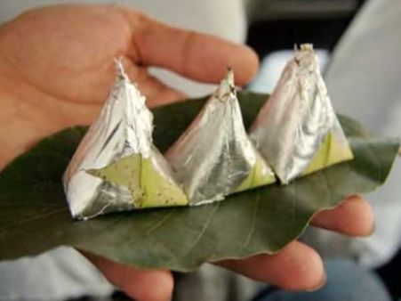 இந்த கோஹினூர் பான்-ஐ சாப்பிட்டால் செக்ஸ் வாழ்க்கையில் ஜமாய்க்கலாமாம்!