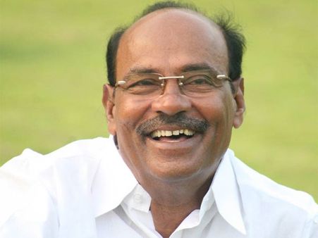 அரசே மதுவை விற்பனை செய்து கொண்டு மகளிர் தினத்தையும் கொண்டாடுவது முரண்பாடு: ராமதாஸ்