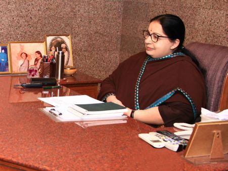 மருத்துவ படிப்பு நுழைவுத்தேர்வு கிராம மாணவர்களை பாதிக்கும்: மோடிக்கு ஜெ., கடிதம்