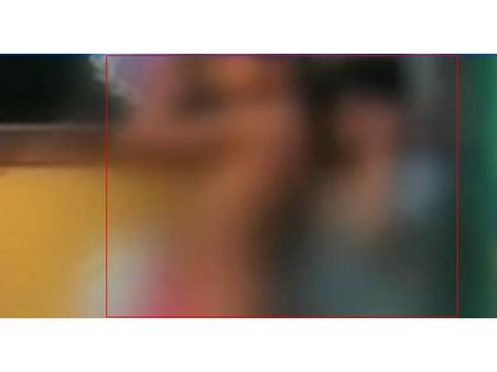 ஹோம்வொர்க் செய்யாத மாணவர்களை நிர்வாணமாக்கி தண்டனை... 2 ஆசிரியர்கள் மீது வழக்குப்பதிவு