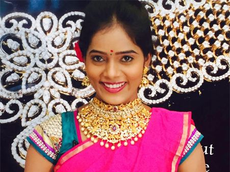 கனடாவிலிருந்து காதலர் கதறக் கதற... ஸ்கைப்பில் தற்கொலையை 