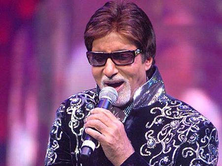 கிறிஸ் கெய்லிடம் மன்னிப்பு கேட்ட அமிதாப் பச்சன்: எதற்கு தெரியுமா?