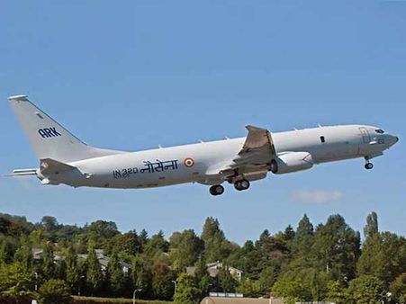 செஷல்ஸ் கடற்பகுதியில் கண்காணிப்புப் பணியில் ஈடுபட்டுள்ள இந்திய கடற்படை விமானம் பி-8ஐ!