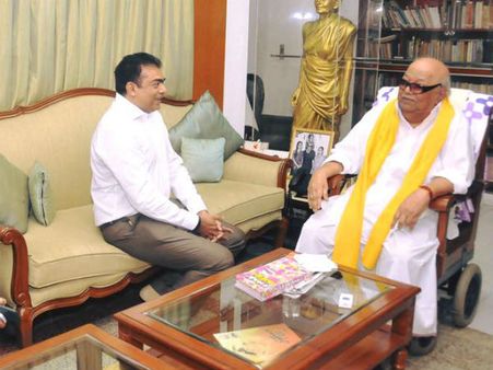 கருணாநிதியை 'தினத்தந்தி' அதிபர் திடீரென சந்தித்தது இந்த காரணங்களுக்காகவா?