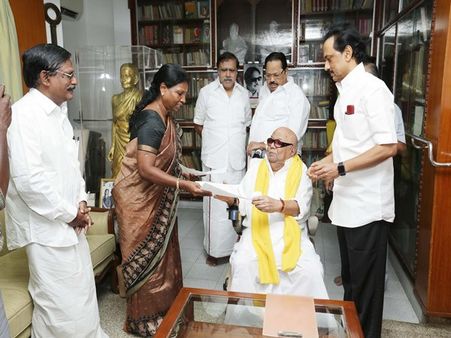 முன்னாள் ஐஏஎஸ் சிவகாமியின் அமைப்புக்கு திமுக கூட்டணியில் ஒரு சீட் ஒதுக்கீடு