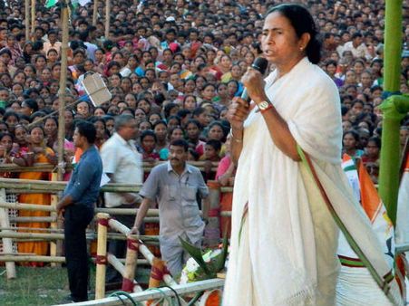 மே.வ. தேர்தல்: திரிணாமுல் காங்கிரஸுக்கு அமோக வெற்றி; ஆட்சியை தக்க வைக்கிறார் மமதா-கருத்து கணிப்புகள்