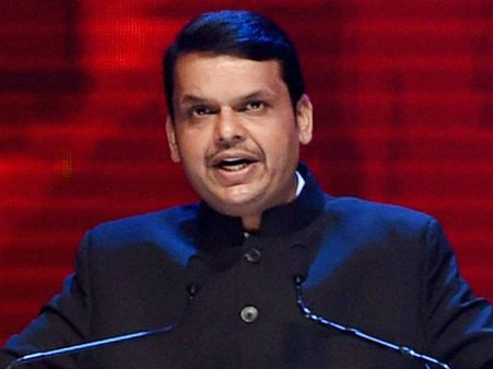 'பாரத மாதா கி ஜே' முழக்கம் எழுப்பாதவர்கள் இந்தியாவை விட்டு வெளியேறுக: மகா. முதல்வர் பட்நவிஸ்