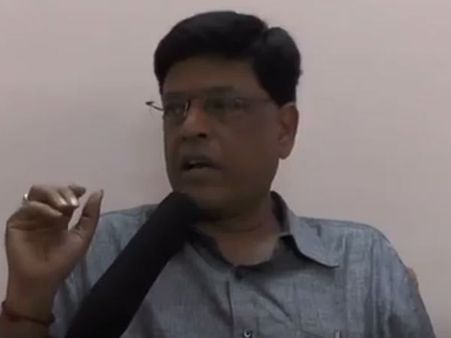 ஓய்வுபெற்ற எஸ்.ஆர். ரமணன் 