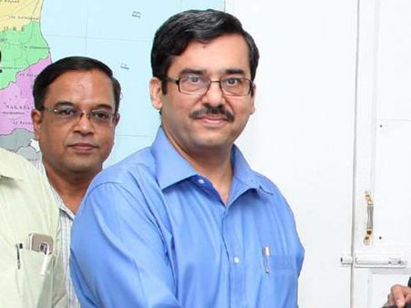 ஆளுங்கட்சிக்கு ஆதரவான நடிகர் சங்கம் நடத்தும் கிரிக்கெட் போட்டியை தடை செய்க.. லக்கானியிடம் புகார்