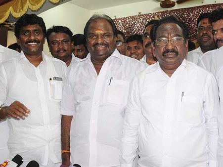 அண்ணியாக, அன்னையாக இருந்த பிரேமலதா சித்தியாக மாறிவிட்டார்: வேலூர் விஸ்வநாதன்