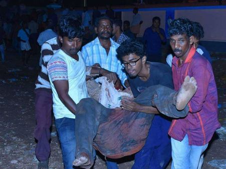 தீ விபத்தில் இறந்தோர் குடும்பத்திற்கு, மத்திய அரசு ரூ.2 லட்சம், கேரள அரசு ரூ.10 லட்சம் இழப்பீடு