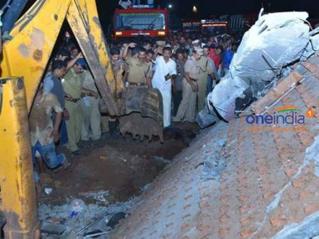 கேரள கோவில் தீ விபத்து குறித்து அறிந்து ஆடிப் போன 'கடவுள்'