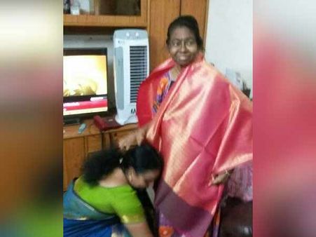 ஆர்.கே.நகரில் ஜெவுக்கு எதிராக நிற்கும் திமுக சிம்லா.. சற்குணபாண்டியனின் மருமகள்!