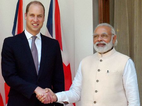 இரும்புக்கரம்- இளவரசர் வில்லியமின் கையில் மோடியின் கைத்தடம்: தீயாக பரவிய புகைப்படம்