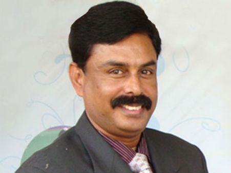 தமிழக அரசின் ஜாபர்சேட் சஸ்பெண்ட் உத்தரவை அதிரடியாக ரத்து செய்தது மத்திய நிர்வாக தீர்ப்பாயம்!!