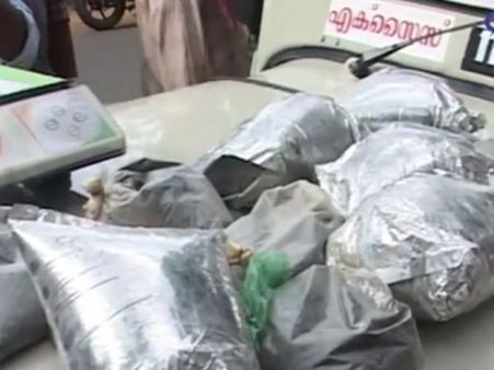 குமுளி வாகன சோதனையில் ரூ.11 கோடி கஞ்சா ஆயில் பறிமுதல்