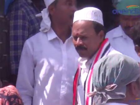 விதியை மீறி பள்ளிவாசலில் ஓட்டு கேட்ட அதிமுக வேட்பாளர் ராஜேந்திரன் மீது புகார் - வீடியோ