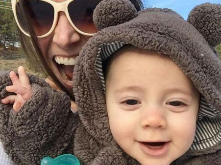 லண்டன் ஏர்போர்ட்டில் அதிகாரிகள் கெடுபிடி.. அமெரிக்க பெண்ணின் 15 லிட்டர் தாய்ப்பால் வீணானது