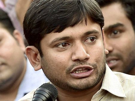 மும்பை விமானத்தில் கன்யாகுமாரைக் கழுத்தை நெரித்துக் கொல்ல முயற்சி- பாஜக பிரமுகர் கைது