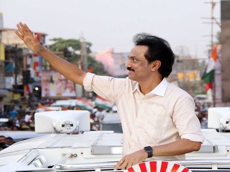 மதுவிலக்கு பற்றி பேச ஜெயலலிதாவிற்கு தகுதி இல்லை: ஸ்டாலின் தாக்கு