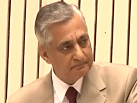 அன்று கர்நாடகா உயர்நீதிமன்றத்திலும் கண்ணீர்சிந்திய தலைமை நீதிபதி டி.எஸ். தாக்கூர்