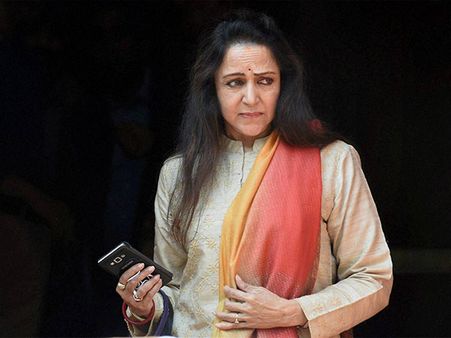 ரூ. 70 கோடி அரசு நிலத்தை ரூ. 1.75 லட்சத்துக்கு வாங்கிய ஹேமமாலினி... ஆர்.டி.ஐ மூலம் அம்பலம்!