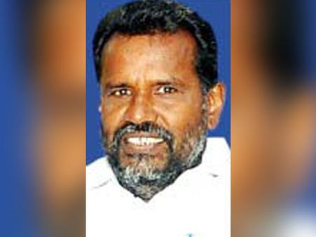 வாரிசுகள் களம் காணும் சிவகங்கை- திமுக வேட்பாளர்கள் பயோடேட்டா