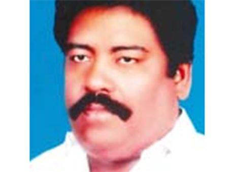 பண விநியோகம்... அறந்தாங்கி அதிமுக வேட்பாளரின் தம்பி வீட்டில் 