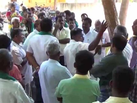 ஏரிக்கு தண்ணீர் விட மறுப்பு... கிருஷ்ணகிரி கிராம மக்கள் தேர்தல் புறக்கணிப்பு போராட்டம்- வீடியோ
