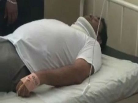 ராஜபக்சே பாதுகாப்பு வாபஸ் விவகாரம் - இலங்கை நாடாளுமன்றத்தில் அடிதடி- எம்.பி.க்கள் படுகாயம்